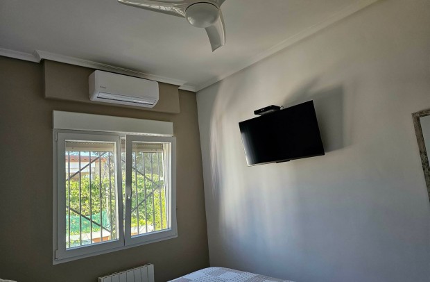 Revente - Detached House / Villa - La Marina