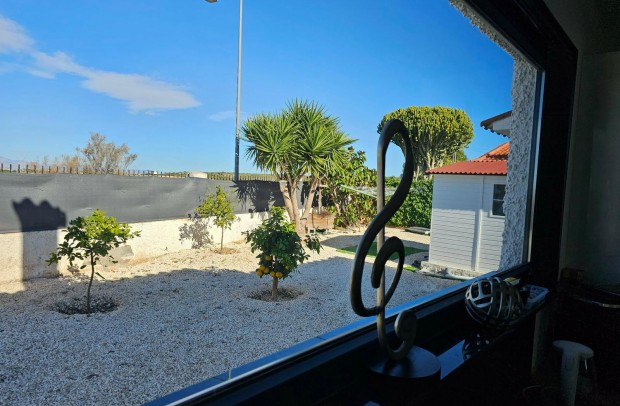 Revente - Detached House / Villa - La Marina