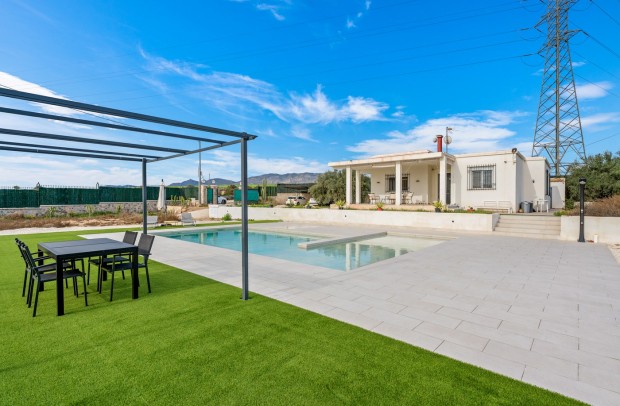 Resale - Detached House / Villa - Elche