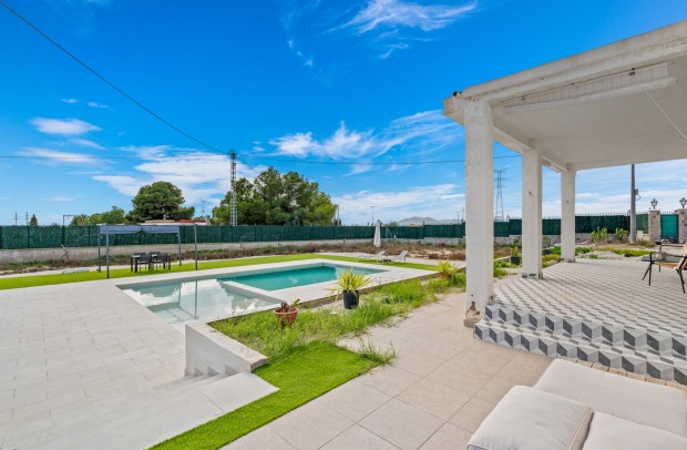 Resale - Detached House / Villa - Elche