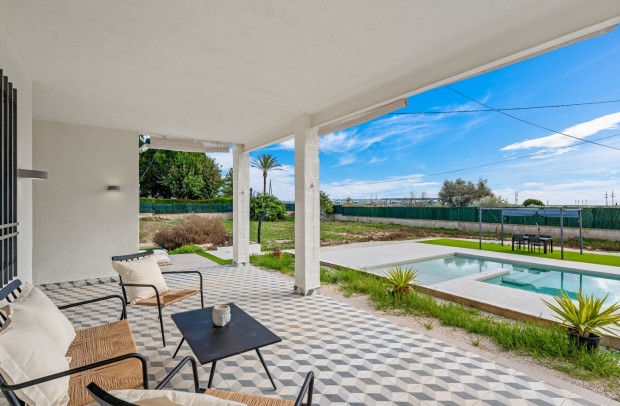 Resale - Detached House / Villa - Elche