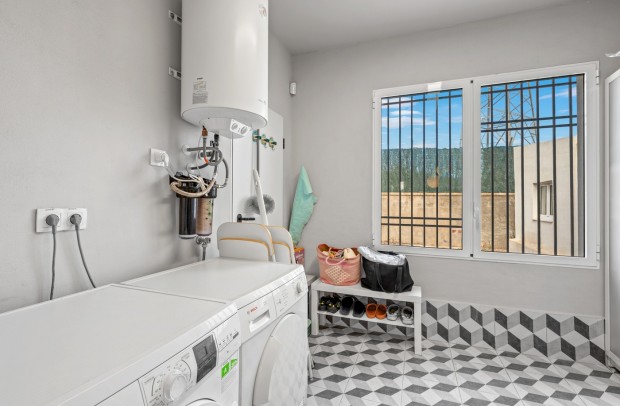 Resale - Detached House / Villa - Elche