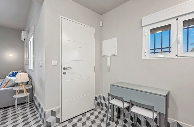 Resale - Detached House / Villa - Elche