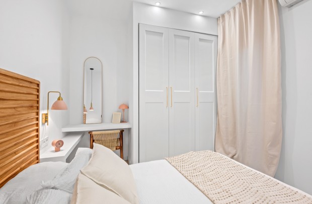 Resale - Apartment - Torrevieja - El Chaparral