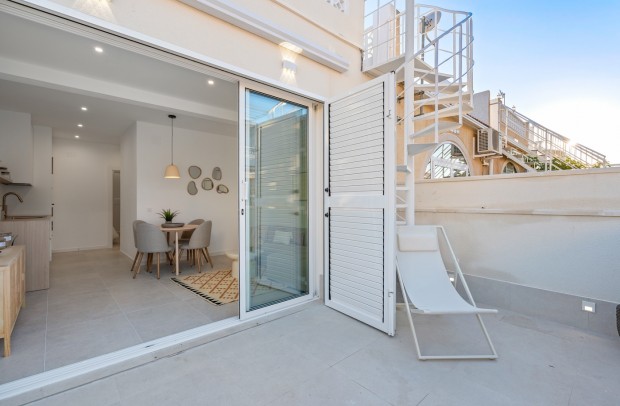 Resale - Apartment - Torrevieja - El Chaparral