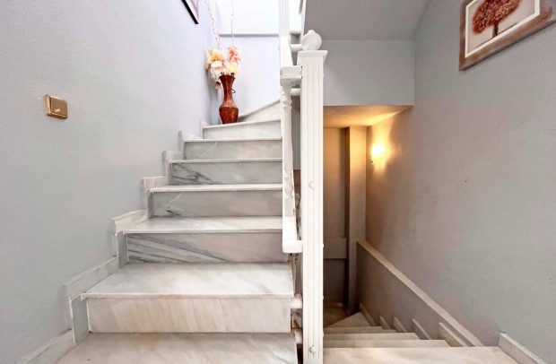 Reventa - Villa Detached - La Zenia