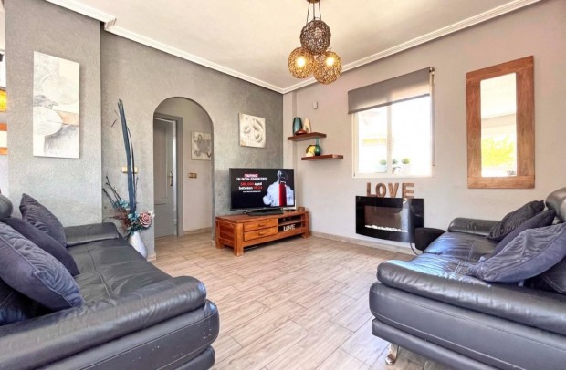 Reventa - Villa Detached - La Zenia