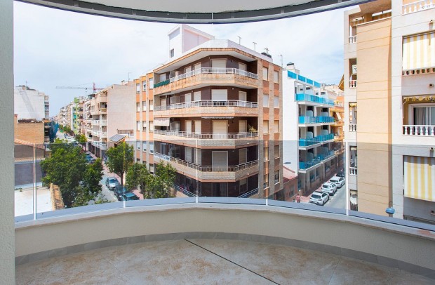 Resale - Apartment - Torrevieja