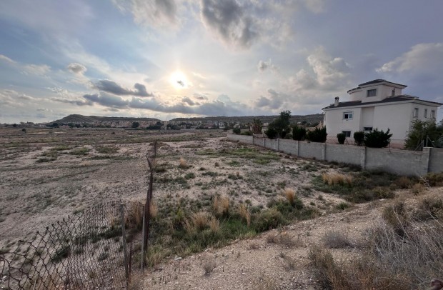 Reventa - Plot - mutxamel