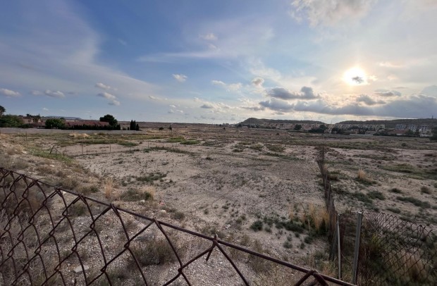 Reventa - Plot - mutxamel