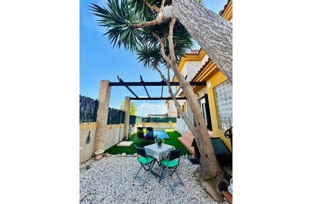 Resale - Villa Detached - Los Montesinos