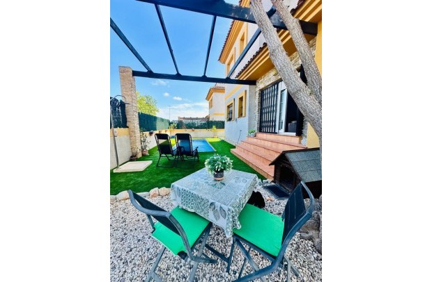 Resale - Villa Detached - Los Montesinos