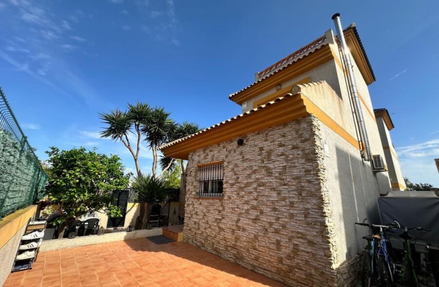 Resale - Villa Detached - Los Montesinos