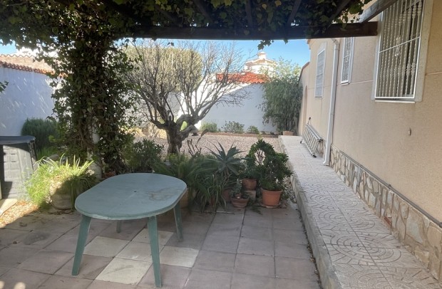 Resale - Detached House Villa - Ciudad Quesada