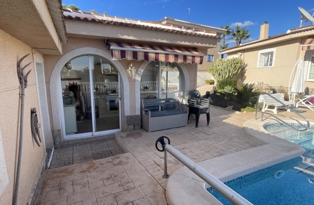 Resale - Detached House Villa - Ciudad Quesada