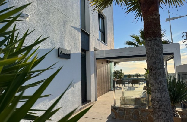 Resale - Villa Detached - Algorfa - La Finca Golf Resort