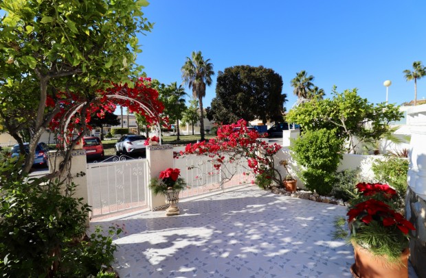 Resale - Townhouse - Ciudad Quesada