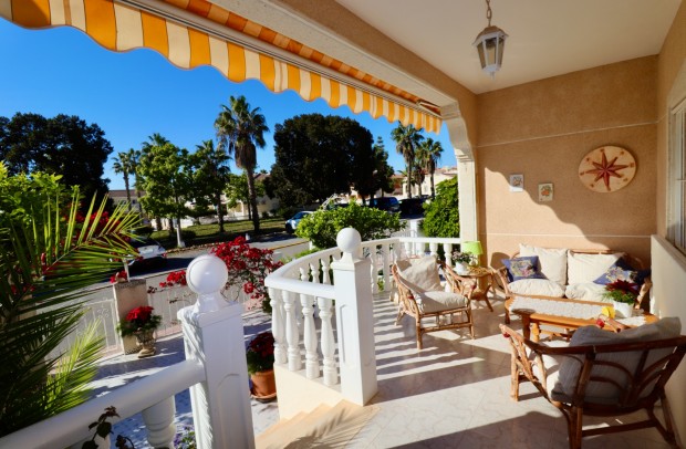 Resale - Townhouse - Ciudad Quesada