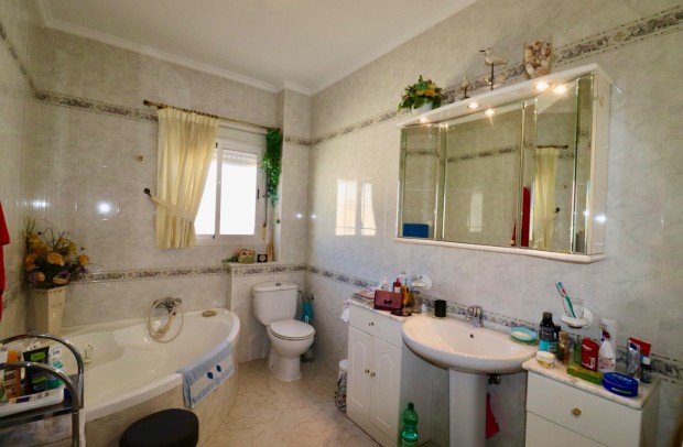 Resale - Townhouse - Ciudad Quesada