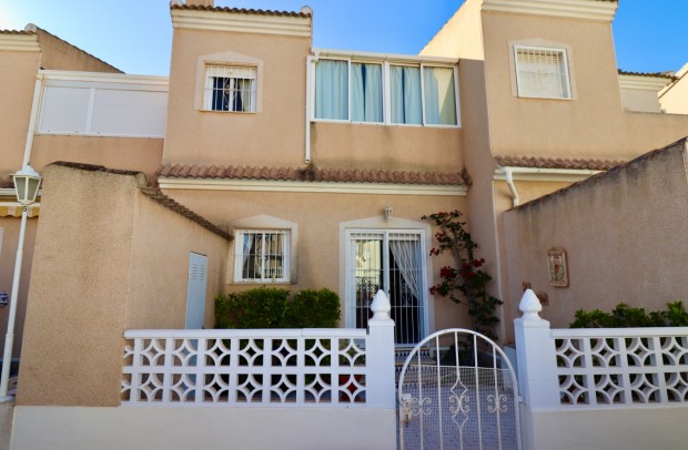 Resale - Townhouse - Ciudad Quesada