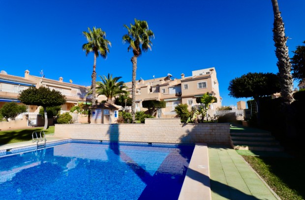 Resale - Townhouse - Ciudad Quesada