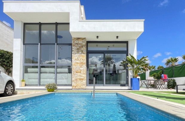 Resale - Villa Detached - Ciudad Quesada