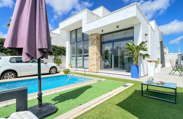 Resale - Villa Detached - Ciudad Quesada