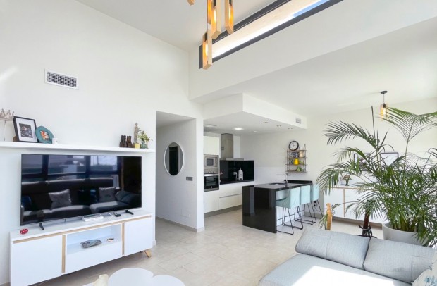 Resale - Villa Detached - Ciudad Quesada