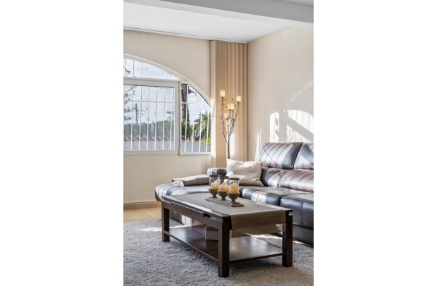 Resale - Villa Detached - Ciudad Quesada