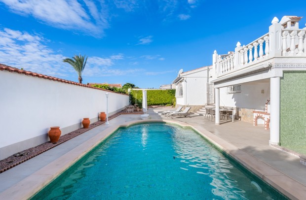 Resale - Villa Detached - Ciudad Quesada