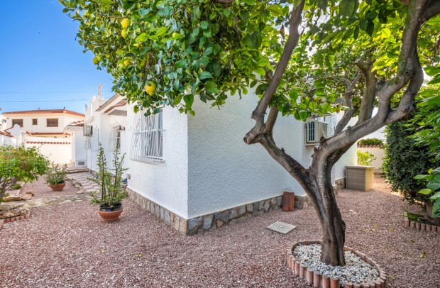 Resale - Villa Detached - Ciudad Quesada