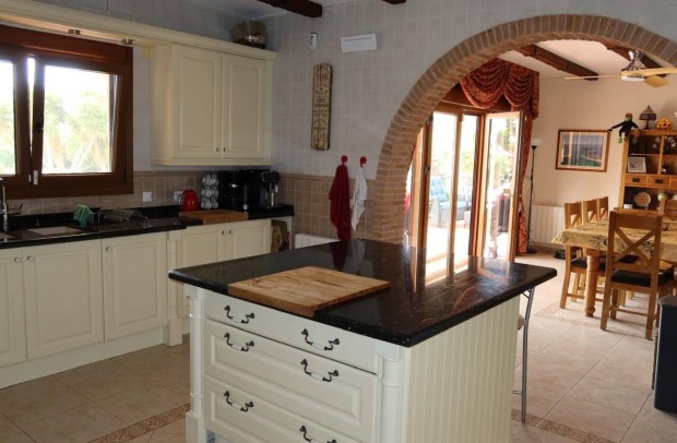 Resale - Villa Detached - Orihuela