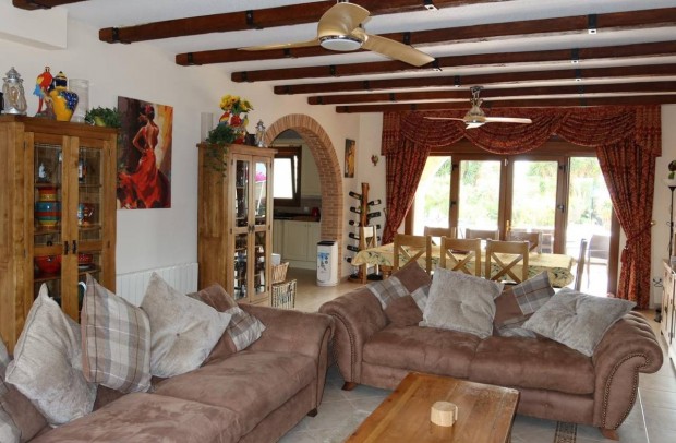 Resale - Villa Detached - Orihuela