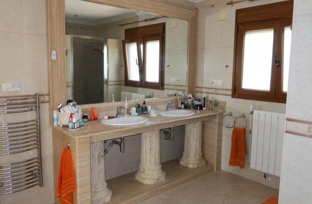 Resale - Villa Detached - Orihuela