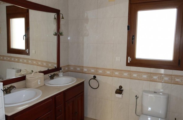 Resale - Villa Detached - Orihuela