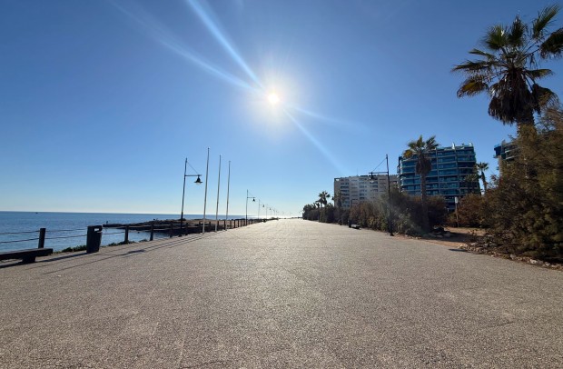 Resale - Apartment - Punta Prima