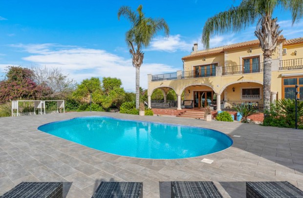 Resale - Villa Detached - Orihuela