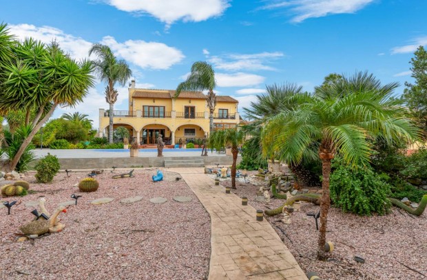 Resale - Villa Detached - Orihuela