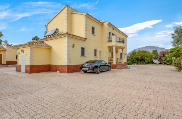 Resale - Villa Detached - Orihuela