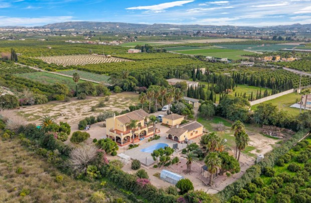 Resale - Villa Detached - Orihuela