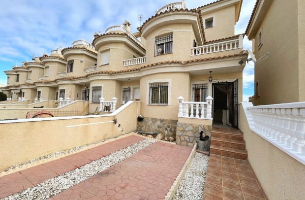 Resale - Townhouse - Ciudad Quesada