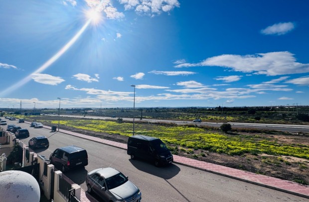 Resale - Semi-Detached - Ciudad Quesada