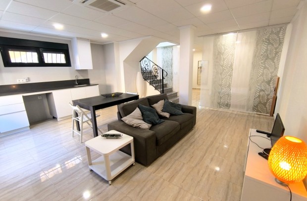 Resale - Semi-Detached - Ciudad Quesada