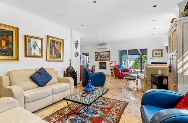 Resale - Country Property - Daya Nueva