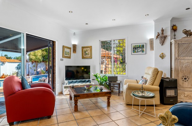 Resale - Country Property - Daya Nueva