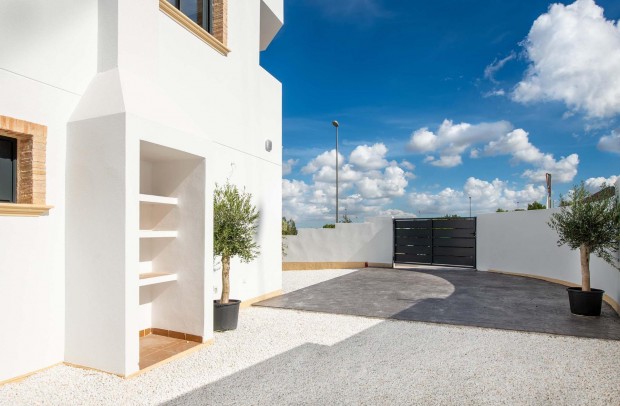 Nueva construcción  - Townhouse - Cox - San Fernando