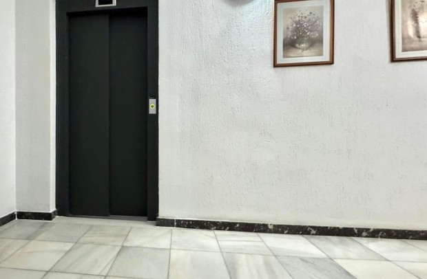 Resale - Apartment - Almoradí