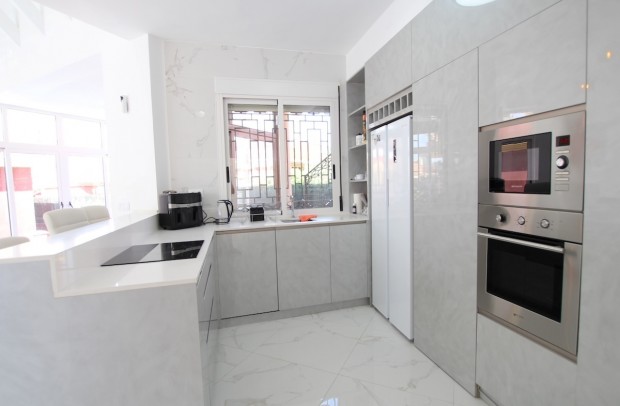 Resale - Villa Detached - Algorfa