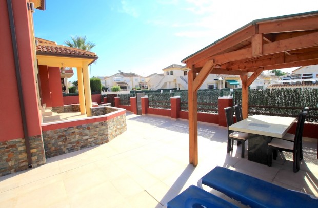 Resale - Villa Detached - Algorfa