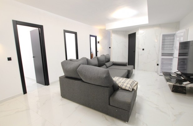 Resale - Villa Detached - Algorfa